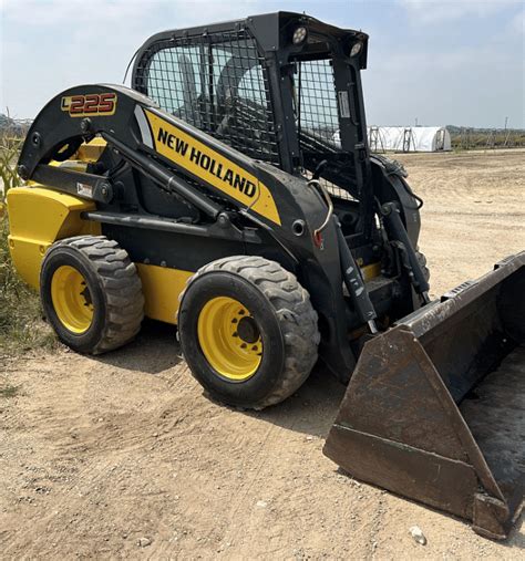 l225 skid steer|used new holland l225.